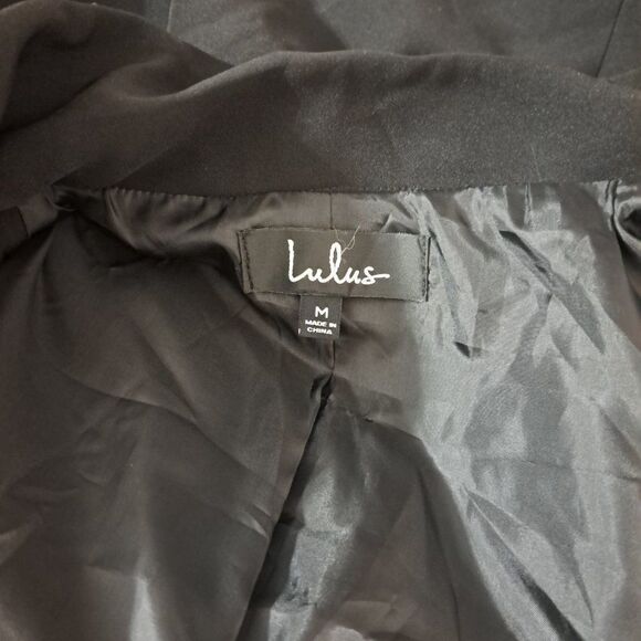 Lulu's Woman's Black Blazer Notch Lapel Long Sleeve Work Wear Processional  M - Picture 7 of 7
